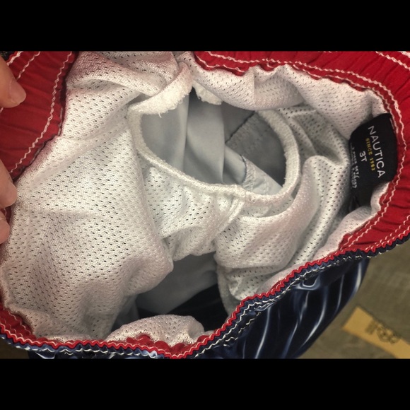 ⭐️5/$30 Nautica *new condition* board shorts ⛵️ - Picture 5 of 5